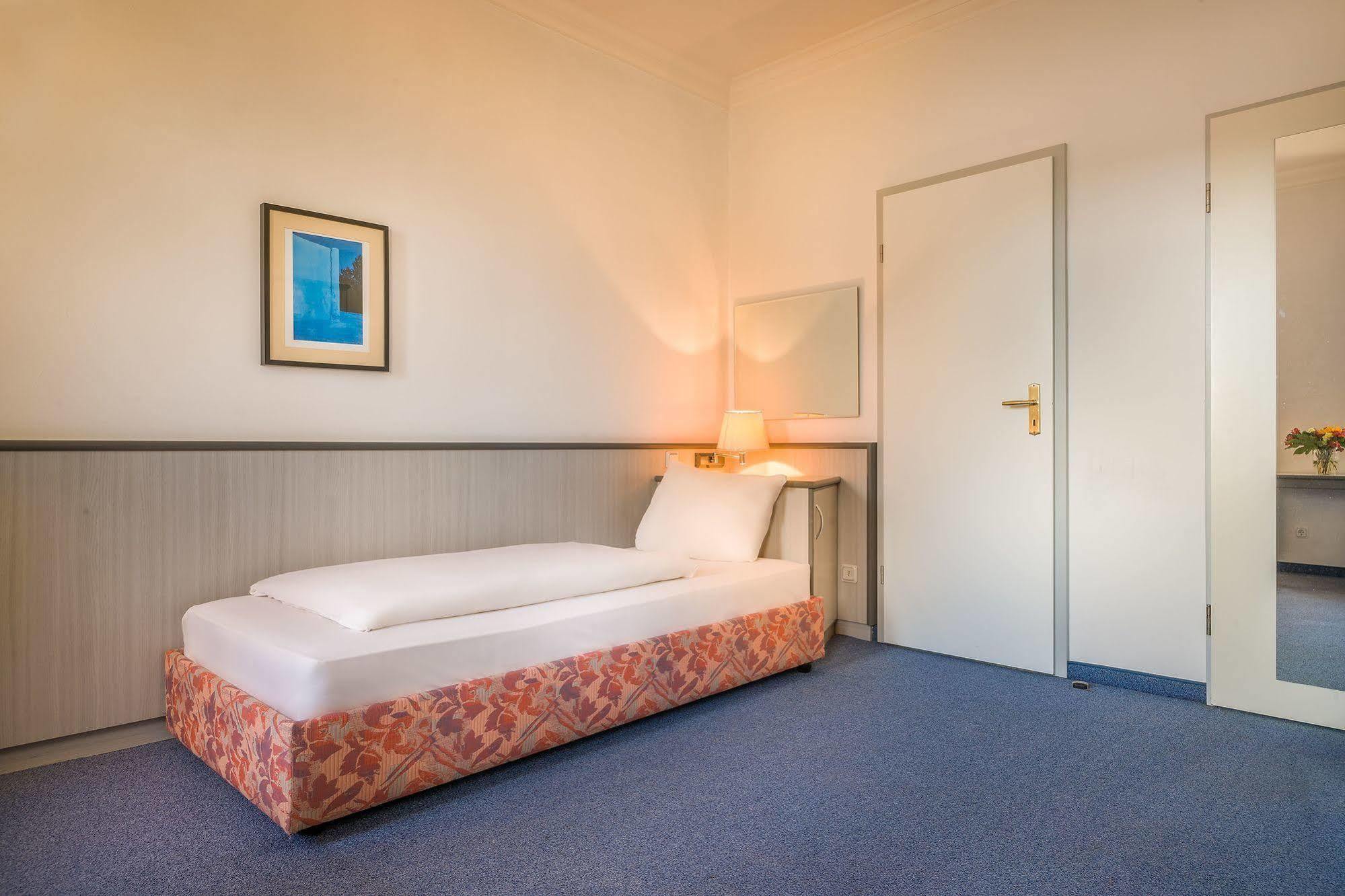Hotel Am Bonhoefferplatz Dresden Eksteriør billede