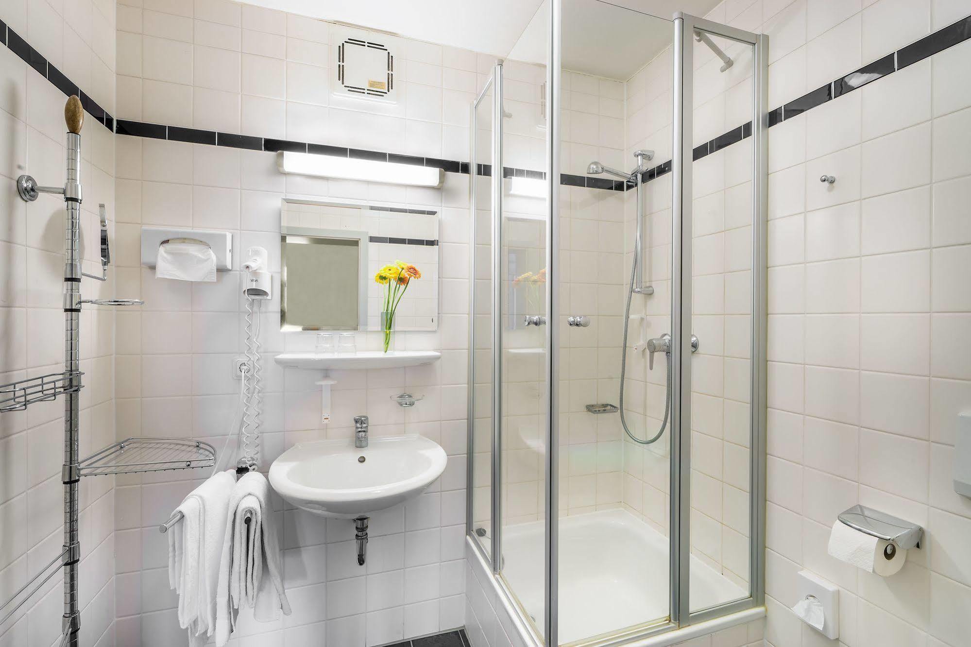Hotel Am Bonhoefferplatz Dresden Eksteriør billede